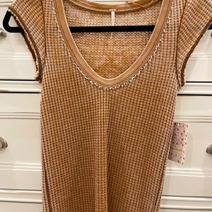 Free People blouse, stretch material, very pretty color.. NWT